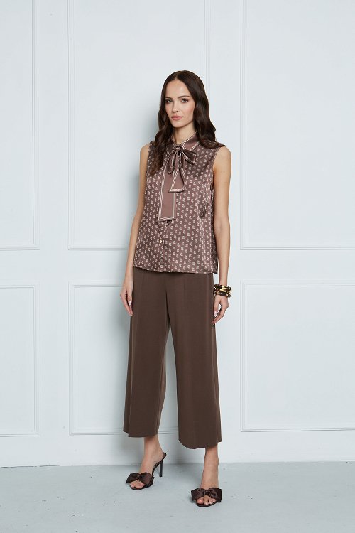 satin sleeveless shirt with logo