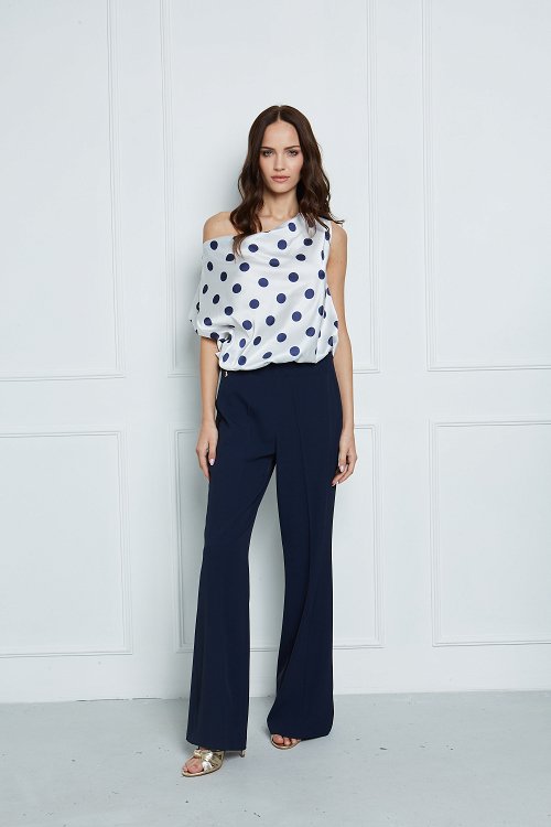 blouse with different shoulders