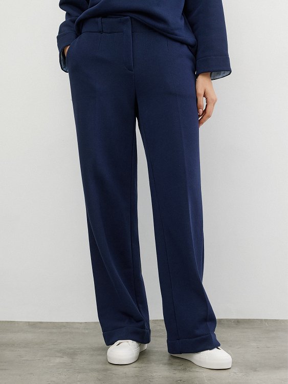 Sweatpants With Front Crease