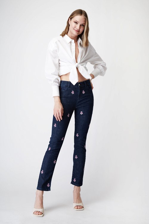 Jeans με Κέντημα
