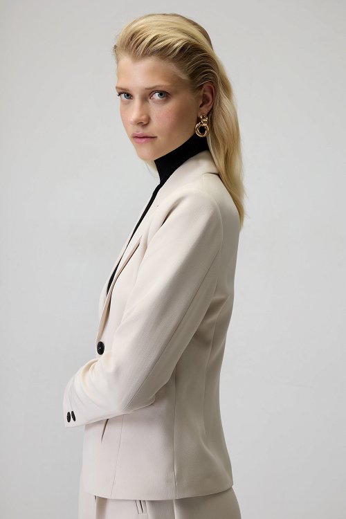 Jacket with collar