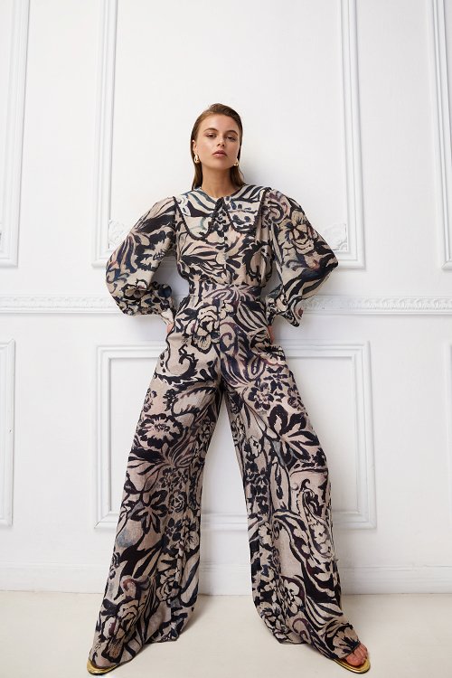 Printed blouse with big collar