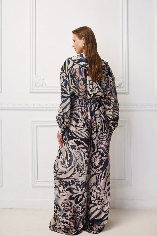 Printed blouse with big collar