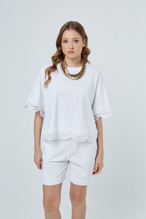 T-shirt με τρέσσες στα μανίκια