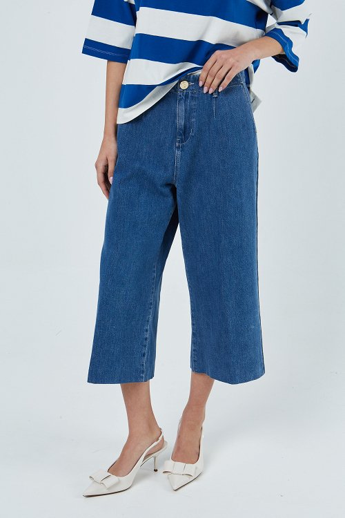 relaxed fit cropped jeans