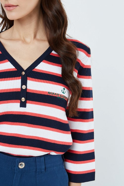 three-tone knitted top with button details