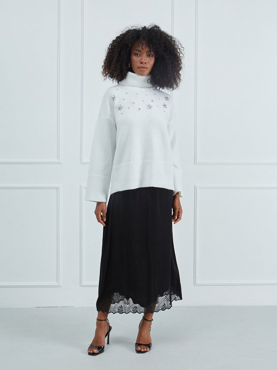 Knitted Turtleneck Sweater with Embroidery