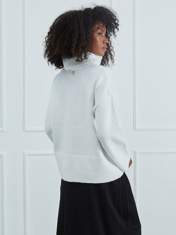 Knitted Turtleneck Sweater with Embroidery