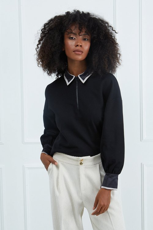 Sweater with collar
