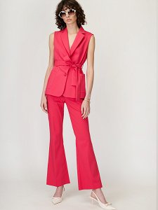 Sleeveless jacket with belt