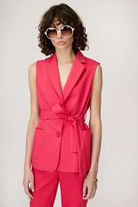 Sleeveless jacket with belt