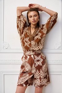 Blouses with puffed sleeves