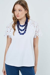 Necklace with layers and beads